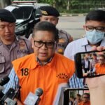 Hasto Klaim Diancam Jadi Tersangka Jika PDIP Memecat Jokowi, Ini Penjelasannya