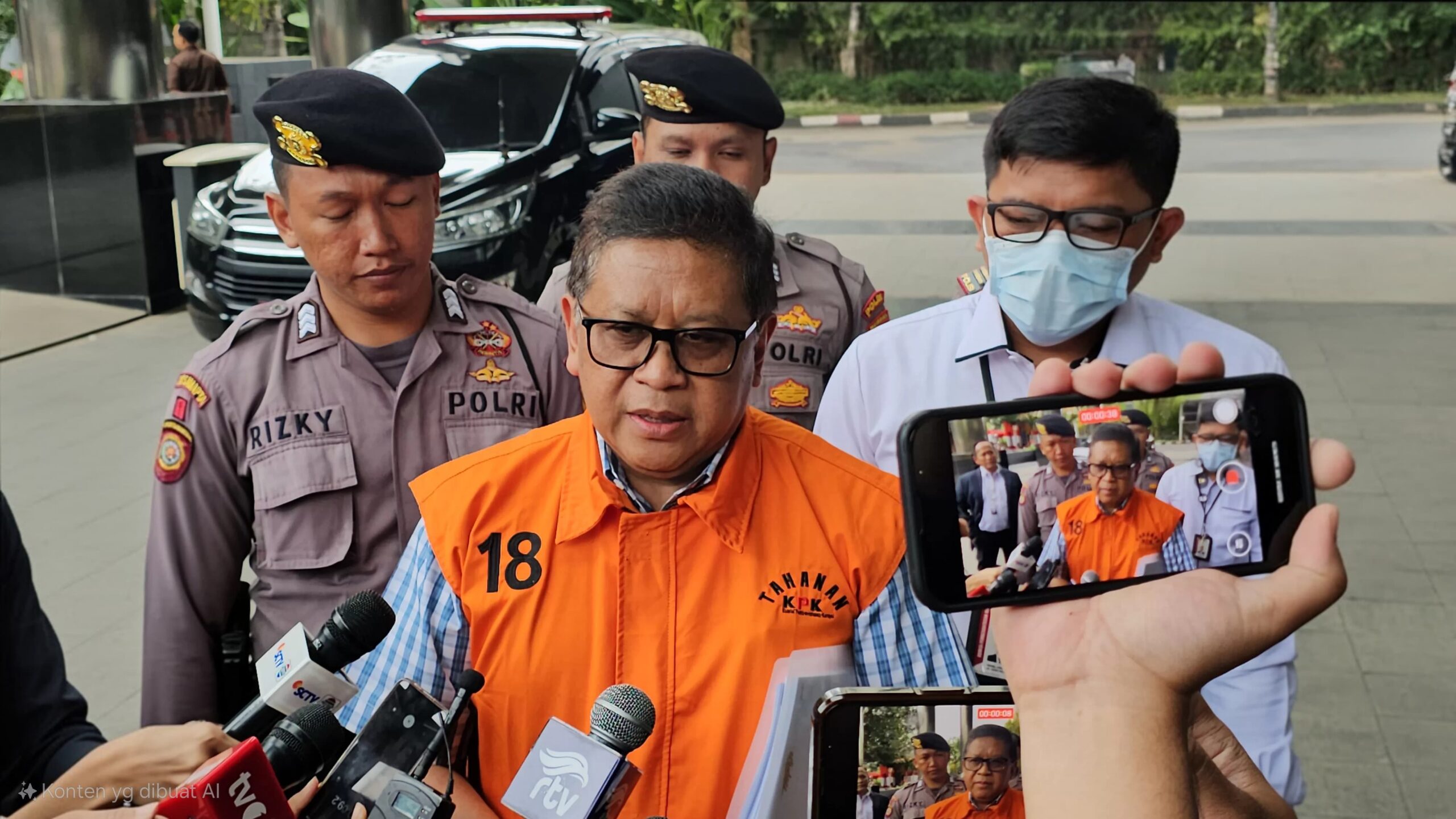 Hasto Klaim Diancam Jadi Tersangka Jika PDIP Memecat Jokowi, Ini Penjelasannya