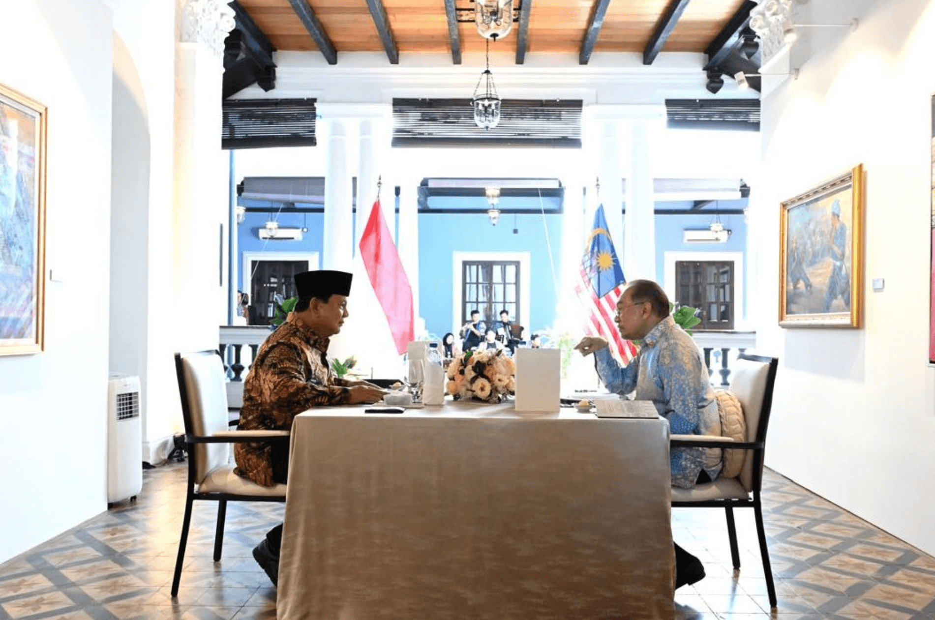 Kunjungan Kilat Prabowo ke Kuala Lumpur Bahas Tarif Trump?
