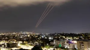iran serang israel