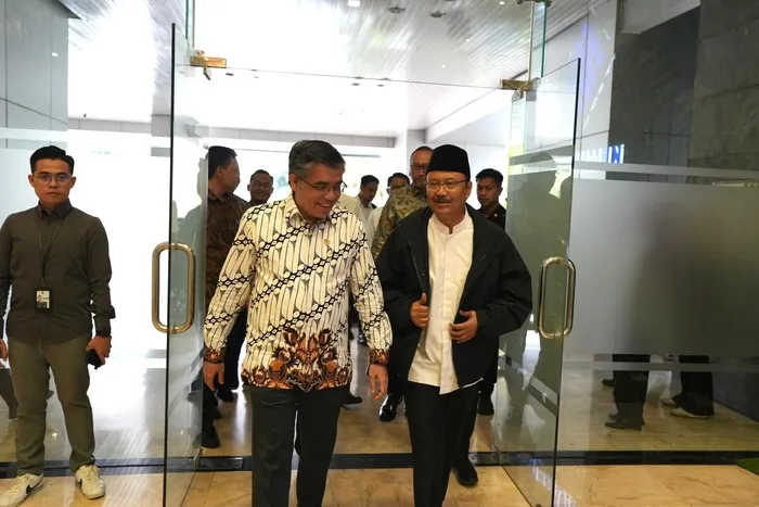 Kemnaker-Kemensos Kolaborasi untuk Sekolah Rakyat
