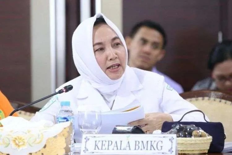 Warga Siaga 1! BMKG Peringati Akan Ada La Nina dan Potensi Badai Seroja