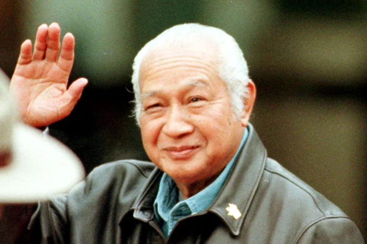Soeharto Resmi Bergelar Pahlawan Nasional
