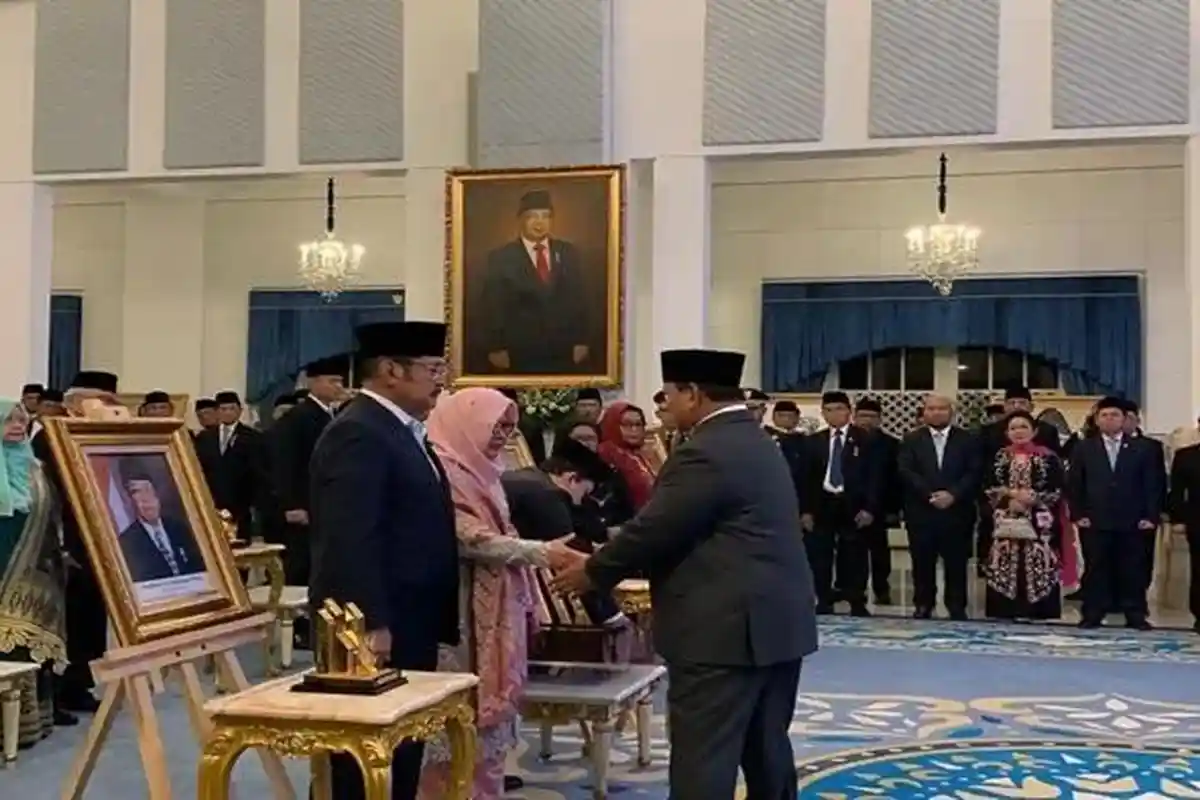Pemerintah Tetapkan 10 Pahlawan Nasional 2025, Soeharto dan Marsinah Jadi Sorotan