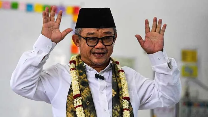 Kementerian Pendidikan Dasar dan Menengah (Kemendikdasmen) menyalurkan bantuan senilai Rp13,3 miliar untuk memulihkan layanan pendidikan di Aceh, Sumatera Utara, dan Sumatera Barat.