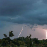 BMKG Peringatkan Cuaca Ekstrem Jelang Libur Nataru