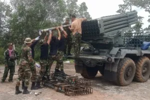 Militer Thailand Serang Kuil Tamone Thom Kamboja Pakai Roket BM-21