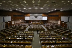 Catatan Akhir Tahun 2025: DPR di Tengah Gelombang Kritik