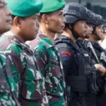Sejumlah peristiwa yang melibatkan aparat negara khususnya polisi dan TNI memicu kritikan publik sepanjang 2025. Tak hanya di kota-kota besar, kasus yang melibatkan aparat tersebut muncul dari berbagai daerah di Indonesia.