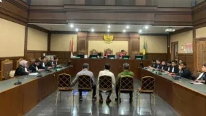 Tiga Hakim Tersangka Kasus Suap Terima Rp40 Miliar Untuk Vonis Lepas