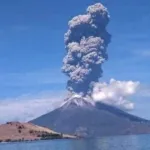 Gunung Ile Lewotolok Naik Status ke Siaga, Ribuan Gempa Tercatat