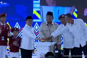 Presiden Prabowo Subianto meresmikan kembali 166 Sekolah Rakyat di 34 provins, Banjarbaru, Senin (12/1/2026).
