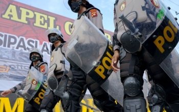 Pemerintah dan Dewan Perwakilan Rakyat (DPR) menyepakati Revisi Undang-Undang (RUU) Polri tetap memberikan ruang bagi anggota Polri aktif untuk menduduki jabatan di luar institusinya.