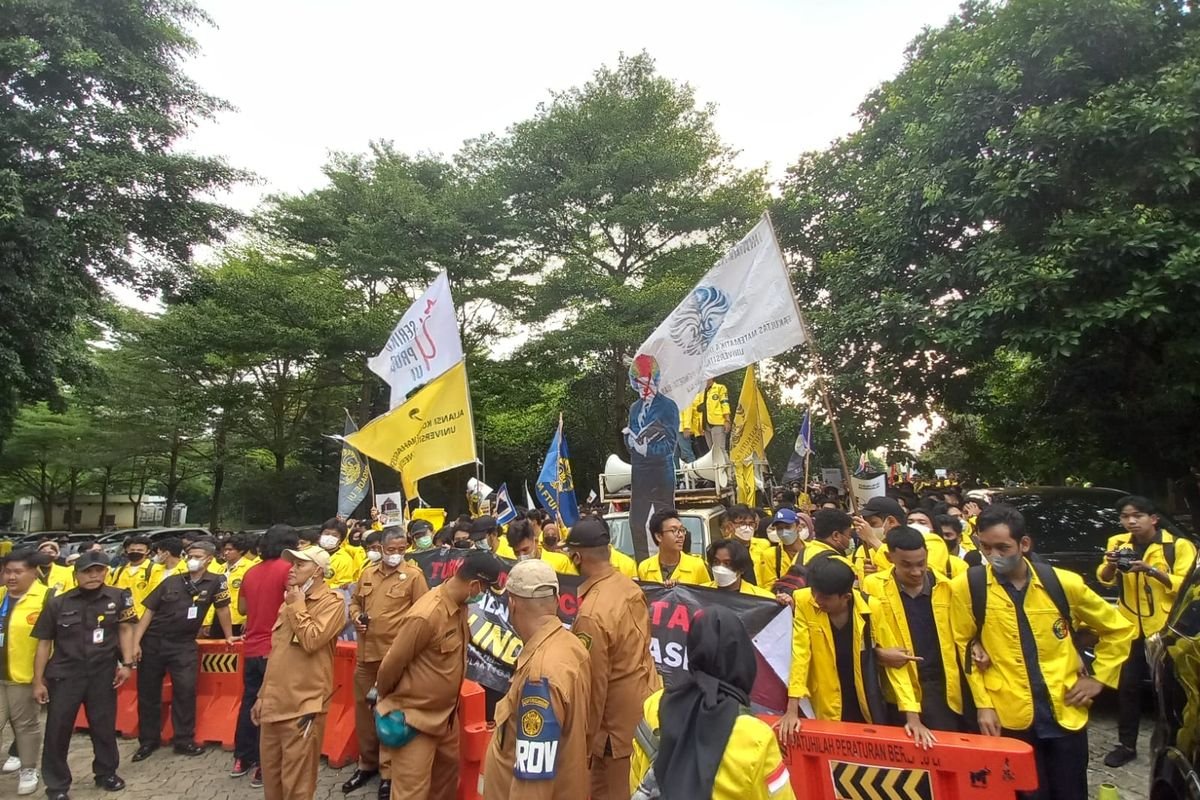 Badan Eksekutif Mahasiswa (BEM) Universitas Indonesia (UI) bersama kampus lain akan menggelar demonstrasi di Jakarta, pada Juta (12/6/2026) pukul 13.00 WIB.